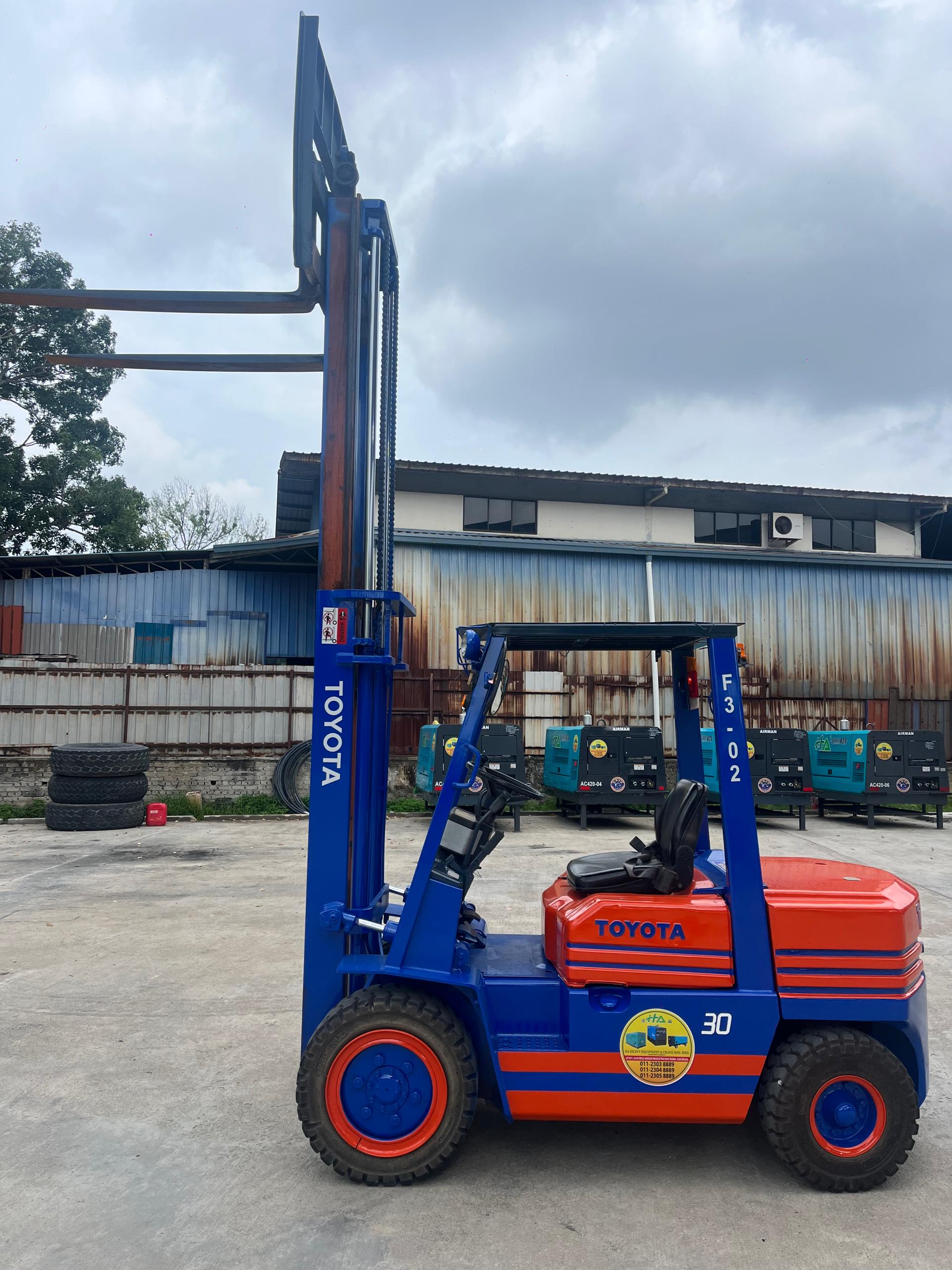 Forklift