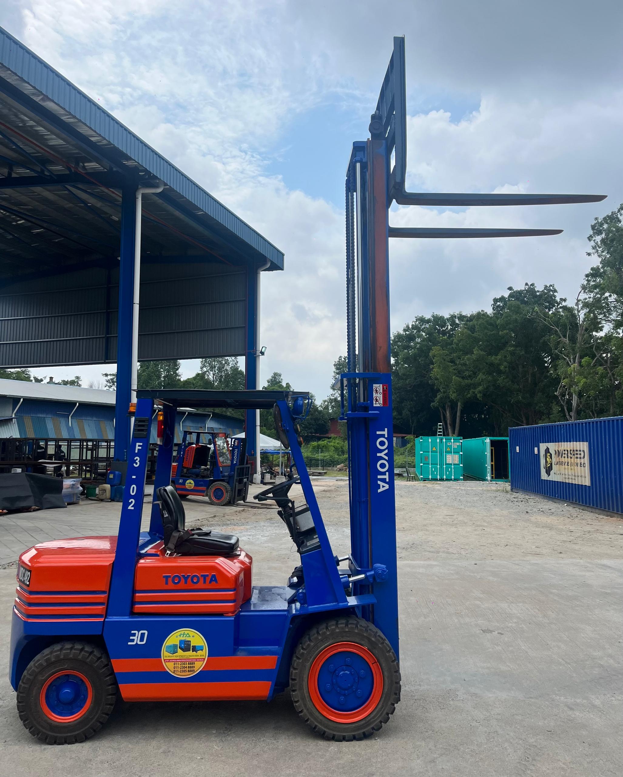 Forklift